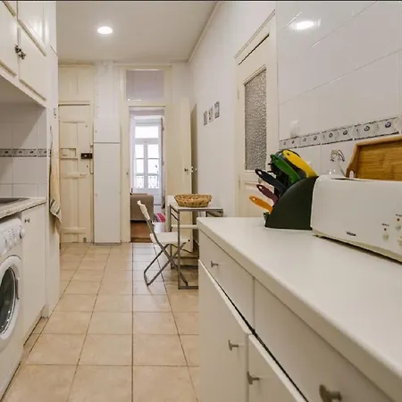 Camoes - Comfort & Peace In Chiado * Lisbon