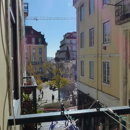 Camoes - Comfort & Peace In Chiado *