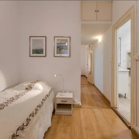 Camoes - Comfort & Peace In Chiado *