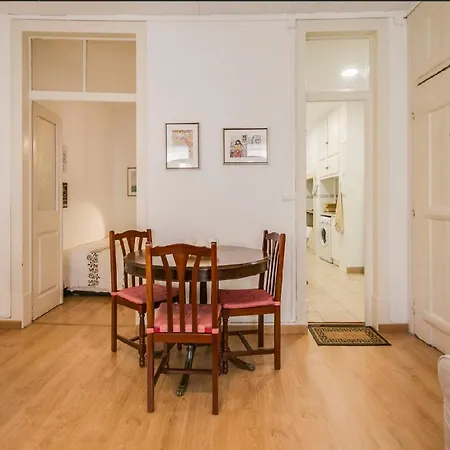Camoes - Comfort & Peace In Chiado
